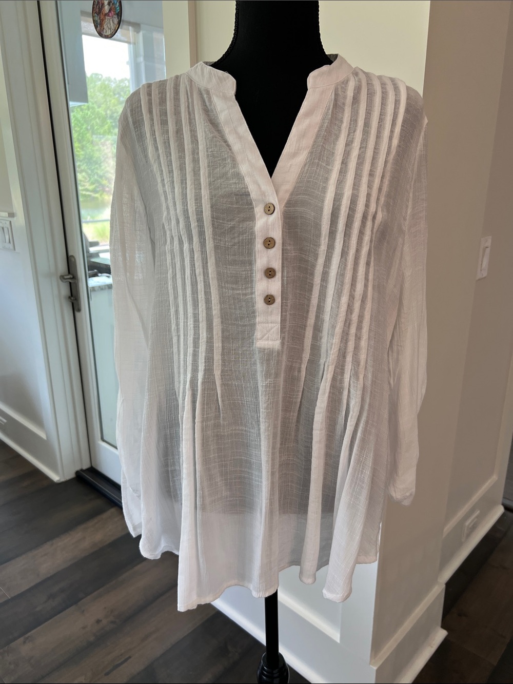Zac & Rachel White Pintuck Henley Tunic Blouse